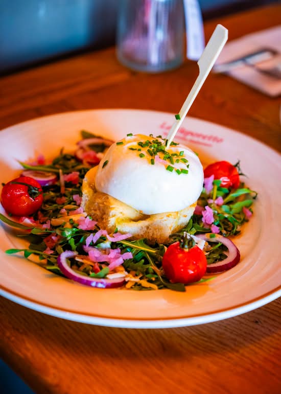 Burrata des Pouilles et carpaccio de tomates d'Antan